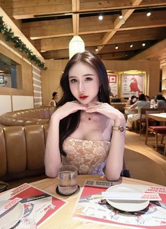 หิมะ - Transsexual escort in Hong Kong Photo 9 of 22