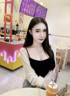 หิมะ - Transsexual escort in Hong Kong Photo 10 of 22