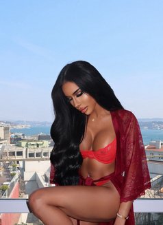 أميرة ‍ - Transsexual escort in İstanbul Photo 30 of 30