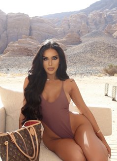 أميرة - Transsexual escort in Riyadh Photo 25 of 30