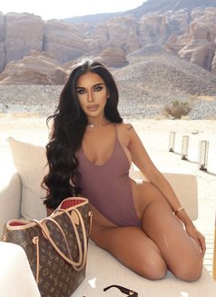 أميرة - Transsexual escort in Riyadh Photo 27 of 30