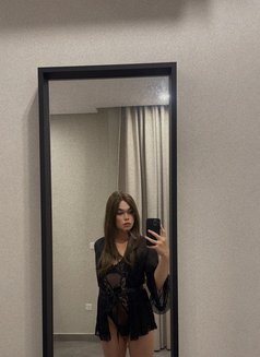 New big cock πΈπ¦ - Transsexual escort in Jeddah Photo 8 of 12