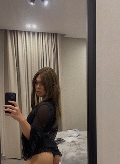 New big cock πΈπ¦ - Transsexual escort in Jeddah Photo 9 of 12