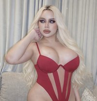 الملكة مونيكا - Transsexual escort in Riyadh Photo 13 of 14