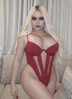 الملكة مونيكا - Transsexual escort in Riyadh Photo 14 of 14