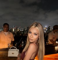 พี่เลี้ยงทั้งคู่ - Transsexual escort in Bangkok Photo 18 of 26