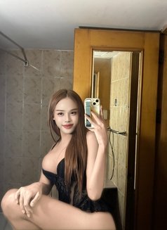 มีนา - Transsexual escort in Seoul Photo 5 of 11