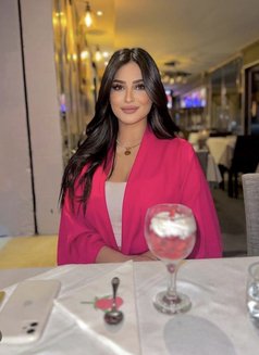 شمسين - escort in Dubai Photo 4 of 7