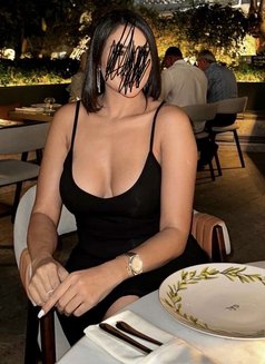 التونسية ملكة السعادة عندي صناعي للبعض - escort in Riyadh Photo 1 of 5