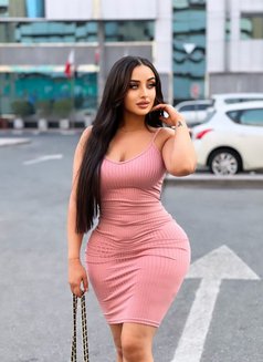شوق - escort in Riyadh Photo 3 of 6