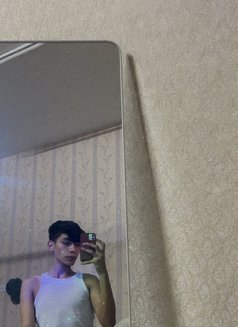 نجم التونسي - Male escort in Jeddah Photo 3 of 3