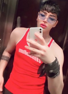 زياد - Acompañantes masculino in Kuwait Photo 6 of 7