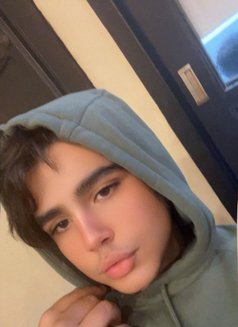 دلوعه - Male escort in Tunis Photo 1 of 2