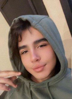 دلوعه - Male escort in Tunis Photo 2 of 2