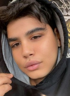 دلوعه - Male escort in Tunis Photo 4 of 6