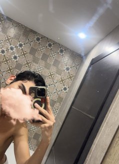 نجم التونسي - Male escort in Jeddah Photo 4 of 7