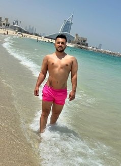 قطر مثلي الجنس فيديو خاص - Male escort in Dubai Photo 6 of 8