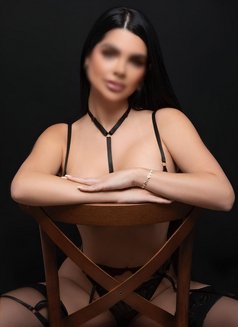Катя - escort in Kiev Photo 1 of 6