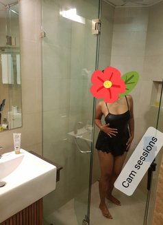 100% Best Cam Girl /MMF session - puta in Colombo Photo 20 of 21