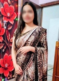 Available cam, sex chat ,meet - puta in Chennai Photo 5 of 6