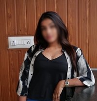 100% Genuine College Girl Riya Available - puta in Pune Photo 1 of 5