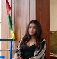 100% Genuine Escorts Pay Cash to Girl - puta in Bangalore Photo 4 of 5