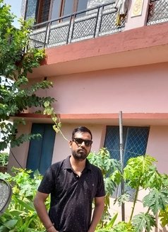 100%genuine Maleescort for Ladies - Acompañantes masculino in Dehradun, Uttarakhand Photo 1 of 1