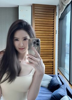 100% Genuine Tiffany Photos - puta in Shanghai Photo 4 of 4