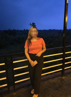 100% Independent ( Live Show & Meet)𫦠- escort in Kochi Photo 2 of 7