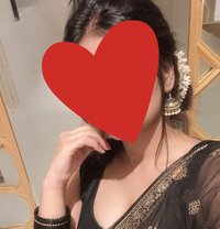 100% independent sexy (cam)escort - puta in Ahmedabad