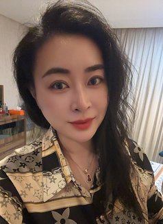 100% Professional massage - masseuse in Al Manama Photo 4 of 13