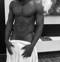 11 inches banana - Male escort in Accra