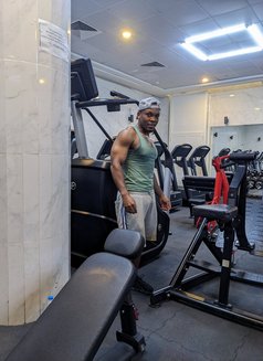 14 inches (Only ladies) - Acompañantes masculino in Sharjah Photo 5 of 5