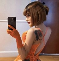 VIP JAPAN MISTRESS _Good review- RAMBLAS - Transsexual escort in Barcelona