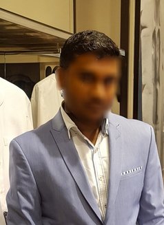 18+ Ladies - Male escort in Riyadh Photo 1 of 4