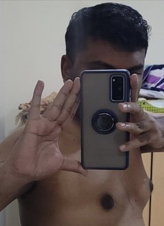 18+ Ladies - Male escort in Riyadh Photo 2 of 4