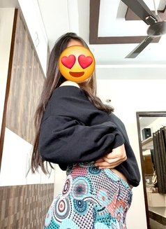 18 Old Indian Wid age n pic Verificati - escort in Dubai Photo 10 of 10