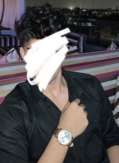 18 Year Old Devon - Male escort in Colombo Photo 2 of 4