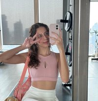 18y • first time offering companionship - Acompañante in Hong Kong