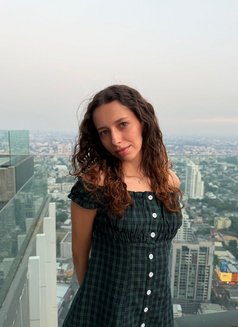 18y • first time offering companionship - companion in Bangkok Photo 9 of 9