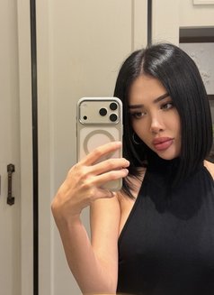 19yo - first time offering companionship - escort in Bangkok Photo 2 of 5