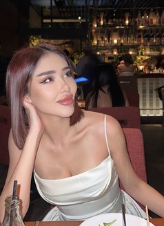 19yo - first time offering companionship - escort in Bangkok Photo 4 of 5