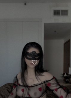 ليان (19 Years) New in Dubai - escort in Dubai Photo 7 of 7
