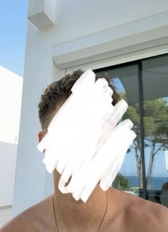 19 years old boy Dushen - Male escort in Colombo Photo 10 of 10