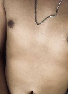 19yo Young Athrav for Couples - Acompañantes masculino in New Delhi Photo 2 of 2