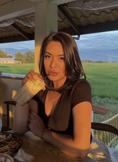 #1ASS EATER Cum$h0w w/ Poppers🇵🇭 - Transsexual escort in Dubai Photo 11 of 12