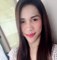 Hard Top Fully Functional - Transsexual escort in Manila