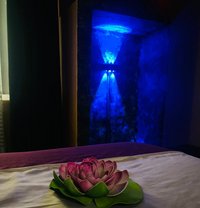 Full body and nuru massage - masseuse in Colombo