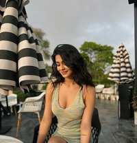 20 Plus High Profile Models - puta in Ajmān