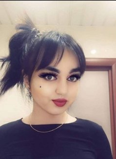 20sm vers from Uzbekistan - Transsexual escort in London Photo 6 of 6